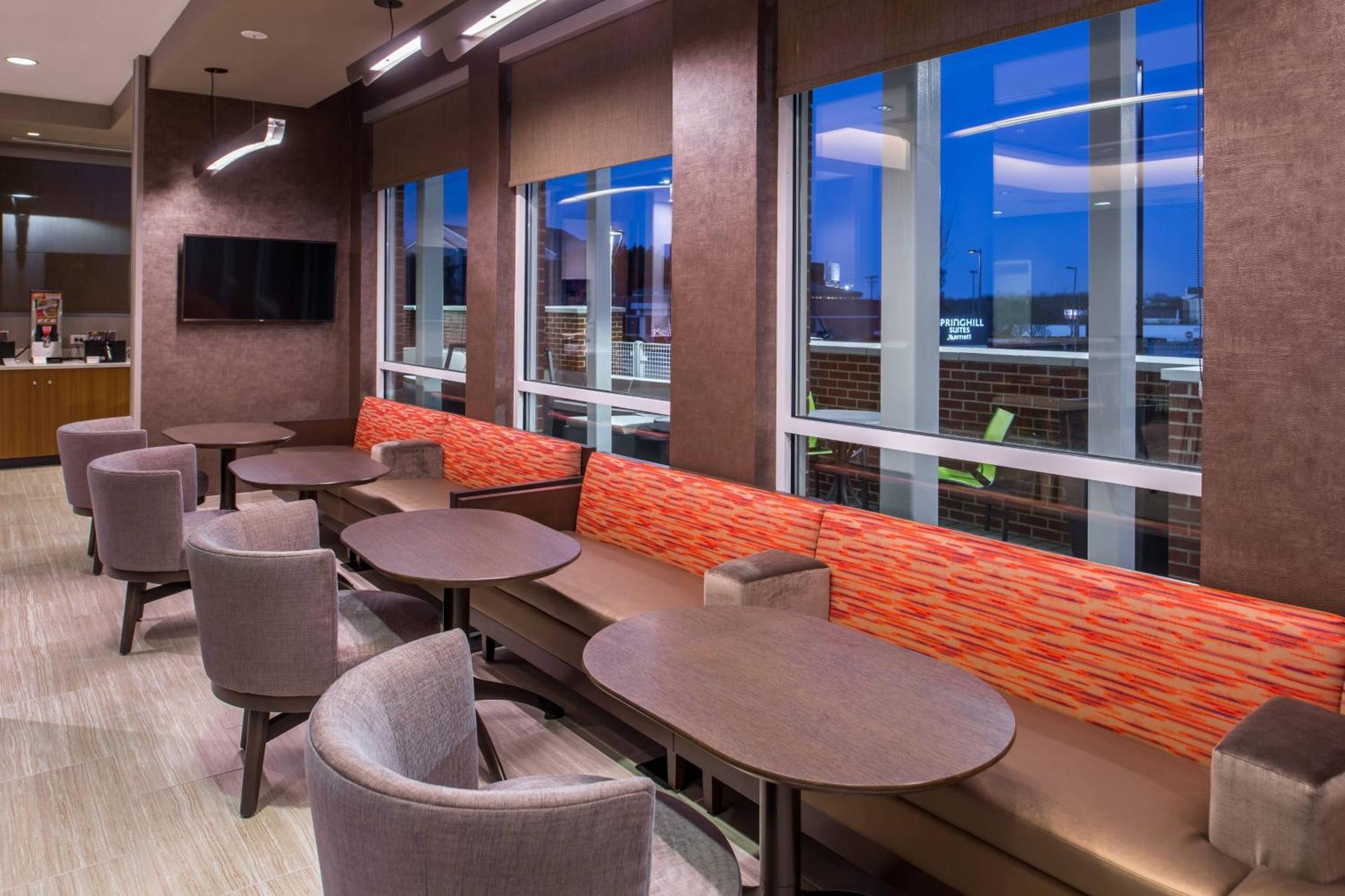 Springhill Suites By Marriott Greensboro Airport Exterior foto
